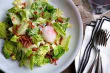 画像をギャラリービューアに読み込む, 豚肩ロースのポワレ マッシュルームのマスタードソース マッシュポテト添え&温泉卵とロメインレタスのシーザーサラダ(1キット2人前)