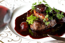 画像をギャラリービューアに読み込む, 【数量限定】飛騨牛フィレ肉とフォアグラのロッシーニ風~トリュフと葡萄ソース~&キノコとジャガイモのニョッキ(1キット2人前)