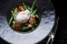 画像をギャラリービューアに読み込む, 豚肉のソテー〜シャルキュティエール風〜&インゲンとベーコンのサラダ、ポーチドエッグ添え(1キット2人前)