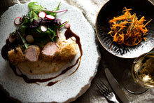 画像をギャラリービューアに読み込む, 豚ヒレ肉のカダイフ包み焼きアンチョビクリーム添え&レーズン入り人参ラペ(1キット2人前)