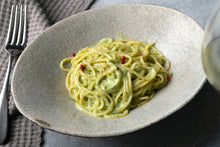 画像をギャラリービューアに読み込む, 和えるだけ!シェフ手作りジェノベーゼ~アクアパスタ~&生姜風味のトマトとクリームチーズのカプレーゼ(1キット2人前)