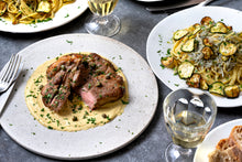 画像をギャラリービューアに読み込む, 豚肉のローストピエモンテ名物ツナとケッパーのソース&しらすとズッキーニのアーリオオーリオペペロンチーノ(1キット2人前)