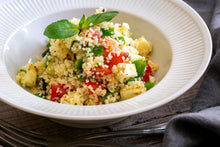 画像をギャラリービューアに読み込む, スパイシーラムハンバーグ ラタトゥイユ添え&水ナスとミントのクスクスサラダ(1キット2人前)