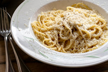 画像をギャラリービューアに読み込む, トリッパとキノコのトマトクリーム煮込み&チーズと黒胡椒とバターのパスタ~カチョエペペ~(1キット2人前)