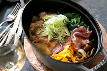 画像をギャラリービューアに読み込む, 生ハムブイヨンと鶏のサルシッチャのイタリアン鍋&〆のカルボナーラ(1キット2人前)