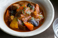 画像をギャラリービューアに読み込む, たっぷり野菜とラムのトマト煮込み&クレソンとクリームチーズのサラダ ハニーナッツソース(1キット2人前)