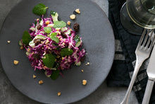 画像をギャラリービューアに読み込む, 牛バラ肉のビーフシチュードリア〜パルマンティエ〜&紫キャベツとレーズン、胡桃のコールスロー(1キット2人前)