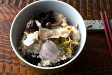 画像をギャラリービューアに読み込む, ズワイガニの麻婆豆腐&きのこたっぷりの中華風八宝炊き込みご飯(1キット2人前)