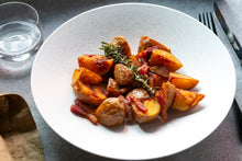 画像をギャラリービューアに読み込む, 飛騨牛フィレ肉のロースト ウニのリゾット添え&キタアカリのポムフリット~深山菊秘蔵 特別純米~(1キット2人前)