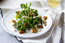 画像をギャラリービューアに読み込む, ハッシュドビーフのとろとろオムライス&クレソンとクリームチーズのサラダ ハニーナッツソース(1キット2人前)