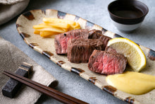 画像をギャラリービューアに読み込む, 【2周年記念】黒毛和牛の炙り焼き 西京味噌のソース&ずわい蟹ときゅうりの胡麻酢和え&穴子と海老のちらし寿司(1キット2人前)