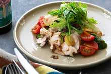 画像をギャラリービューアに読み込む, 【ペアリングキット】美桜鶏の鶏ハムとフルーツトマトのマリネ カレー風味＆キノコとししとうのアヒージョ アンチョビ風味（1キット2人前）
