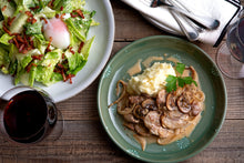 画像をギャラリービューアに読み込む, 豚肩ロースのポワレ マッシュルームのマスタードソース マッシュポテト添え＆温泉卵とロメインレタスのシーザーサラダ（1キット2人前）
